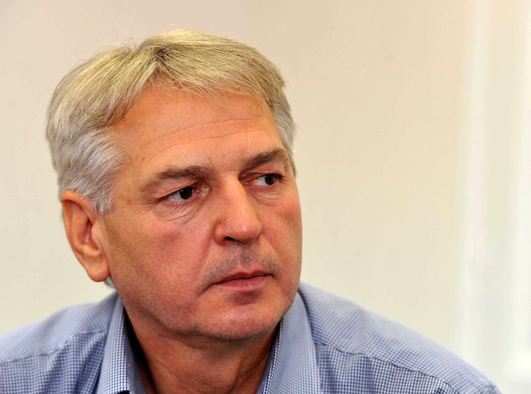 Rezort hospodárstva bol ovplyvnený populizmom a skupinami