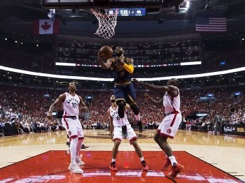 Cleveland mieri do finále: Po náročnom zápase Toronto predsalen padlo