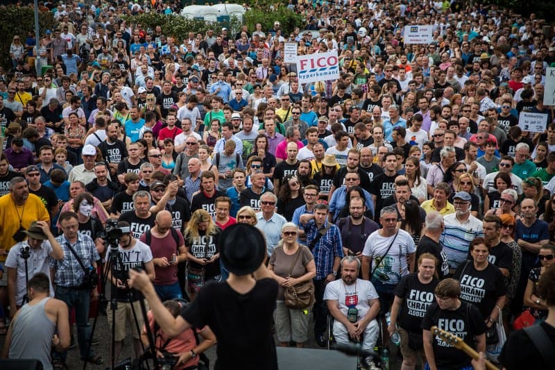 Protestujúci sa zhromaždili už piatykrát: Ich odkaz Kaliňákovi