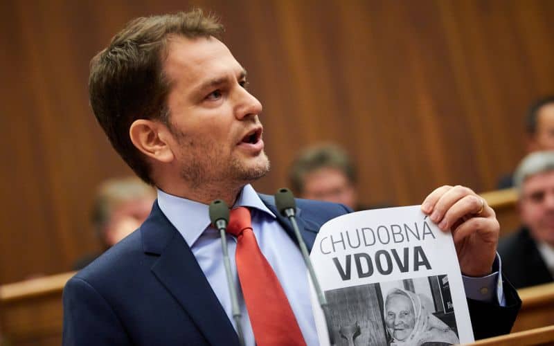 Ľudia faktúry nezaplatili, teraz im hrozí odpojenie, hromží Matovič