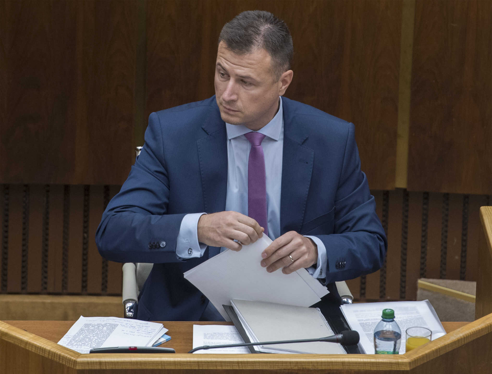 Gál zažil fiasko. Ústavných sudcov budú voliť po starom