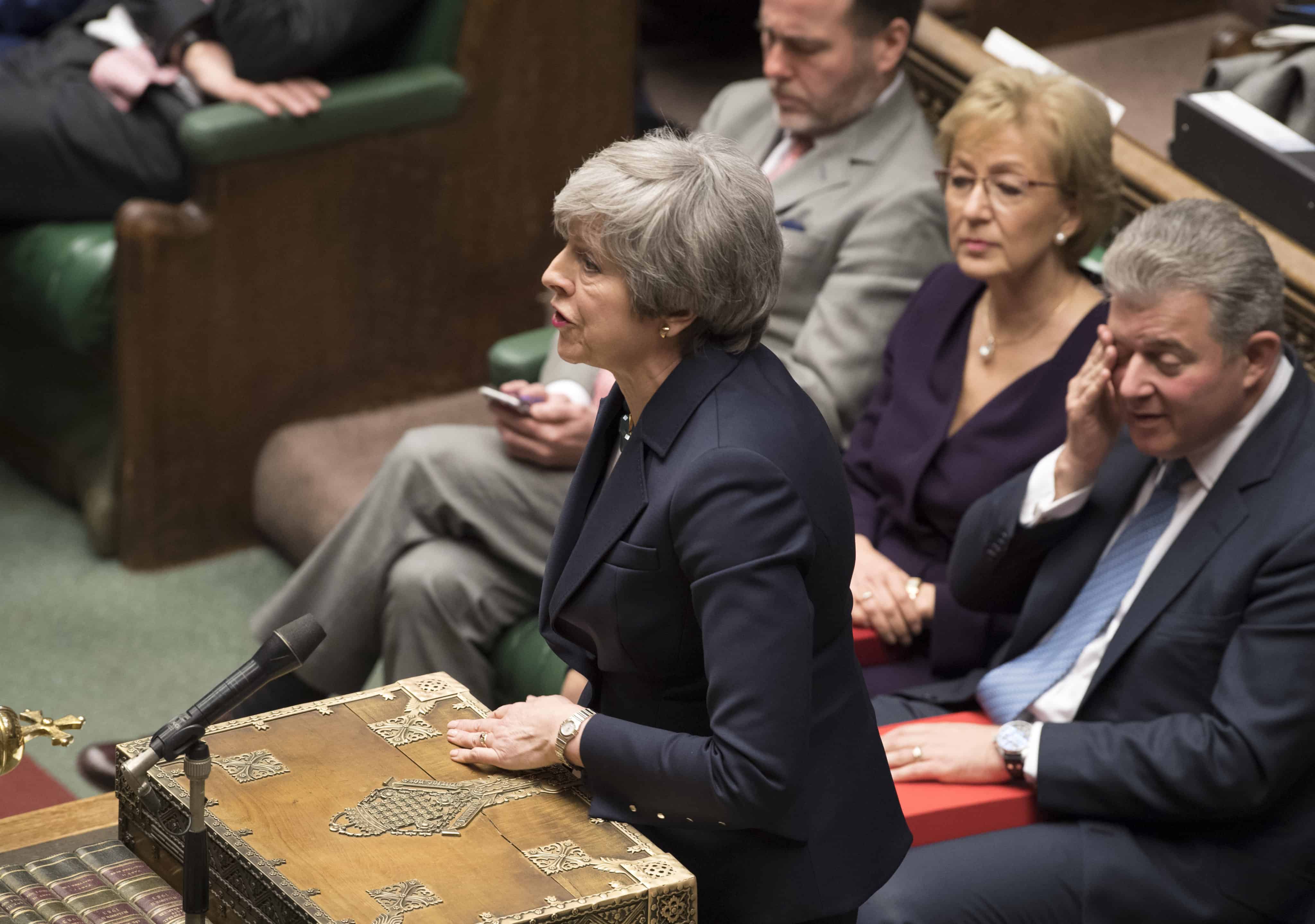 Britský parlament odmietol brexit bez dohody