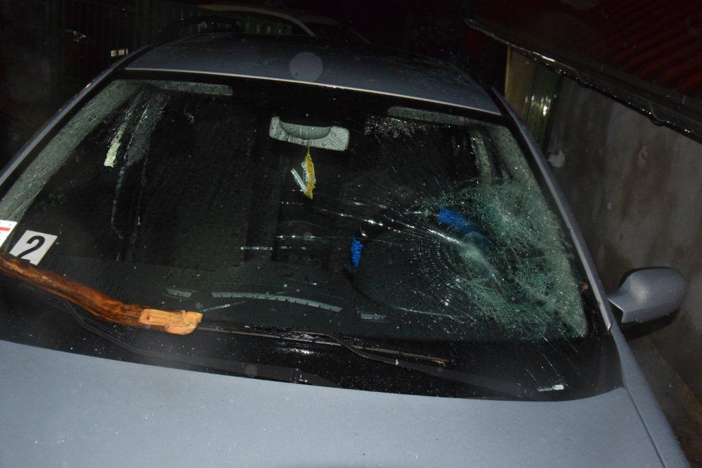 Polícia po zásahu v osade v okrese Košice obvinila päť ľudí. Spôsobili škodu v tisíckach