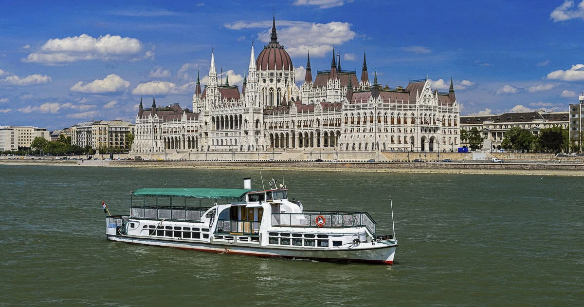 Maďarský parlament rozhodol o odvolaní stavu núdze pre pandémiu