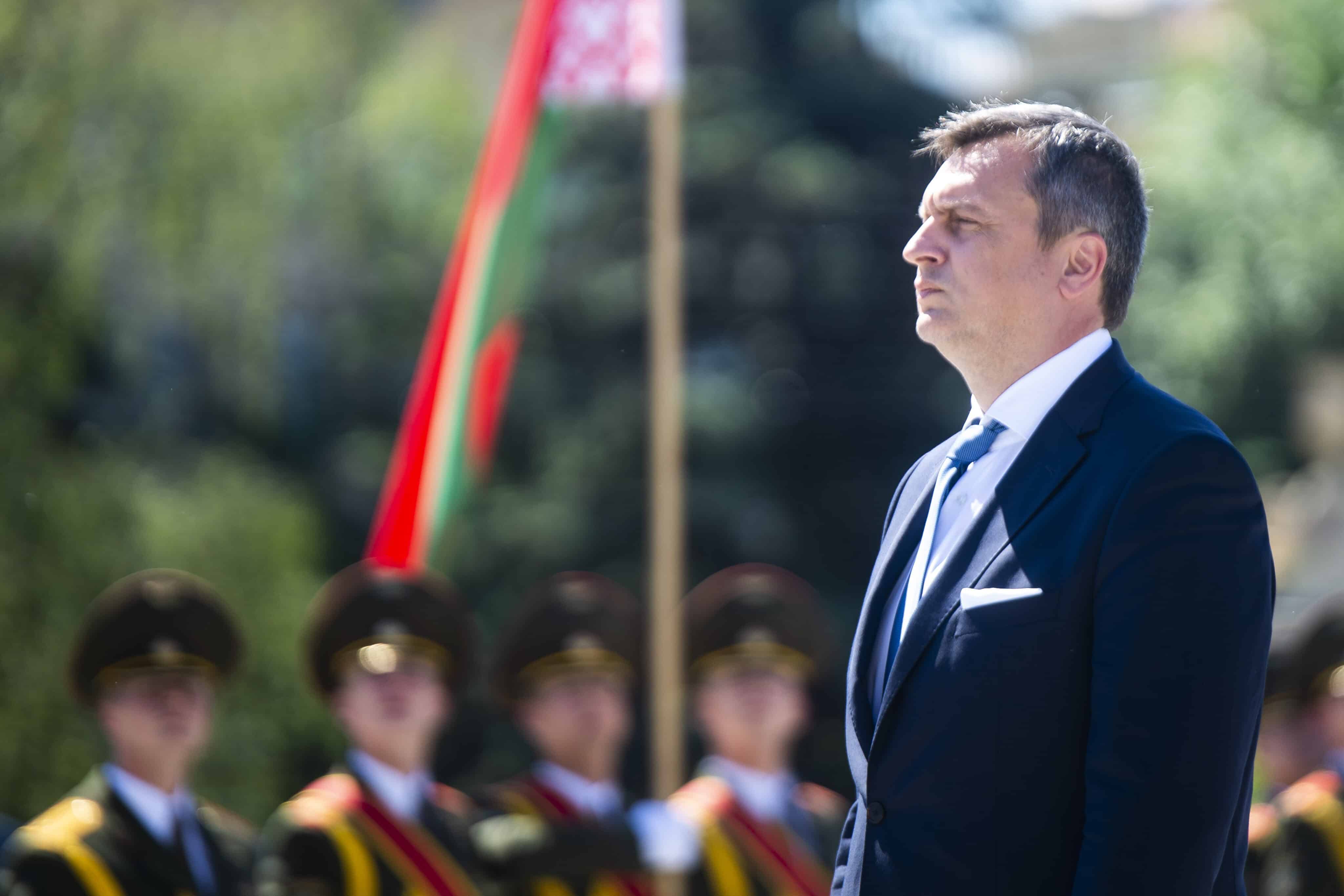Na sneme SNS predstavia víziu do parlamentných volieb