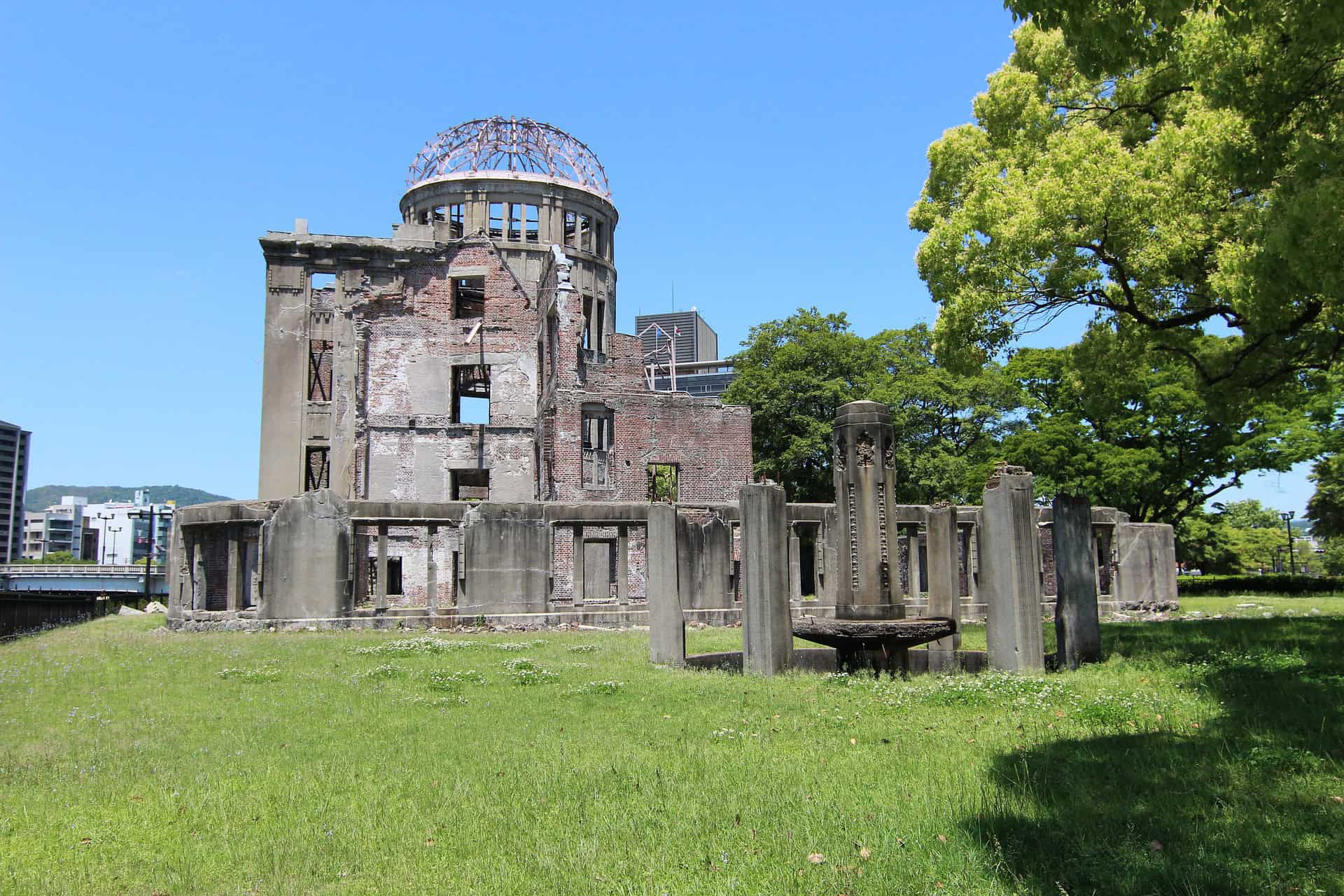 FOTO Zažili peklo, dnes sú z nich moderné a prosperujúce mestá. Hirošima a Nagasaki povstali z popola