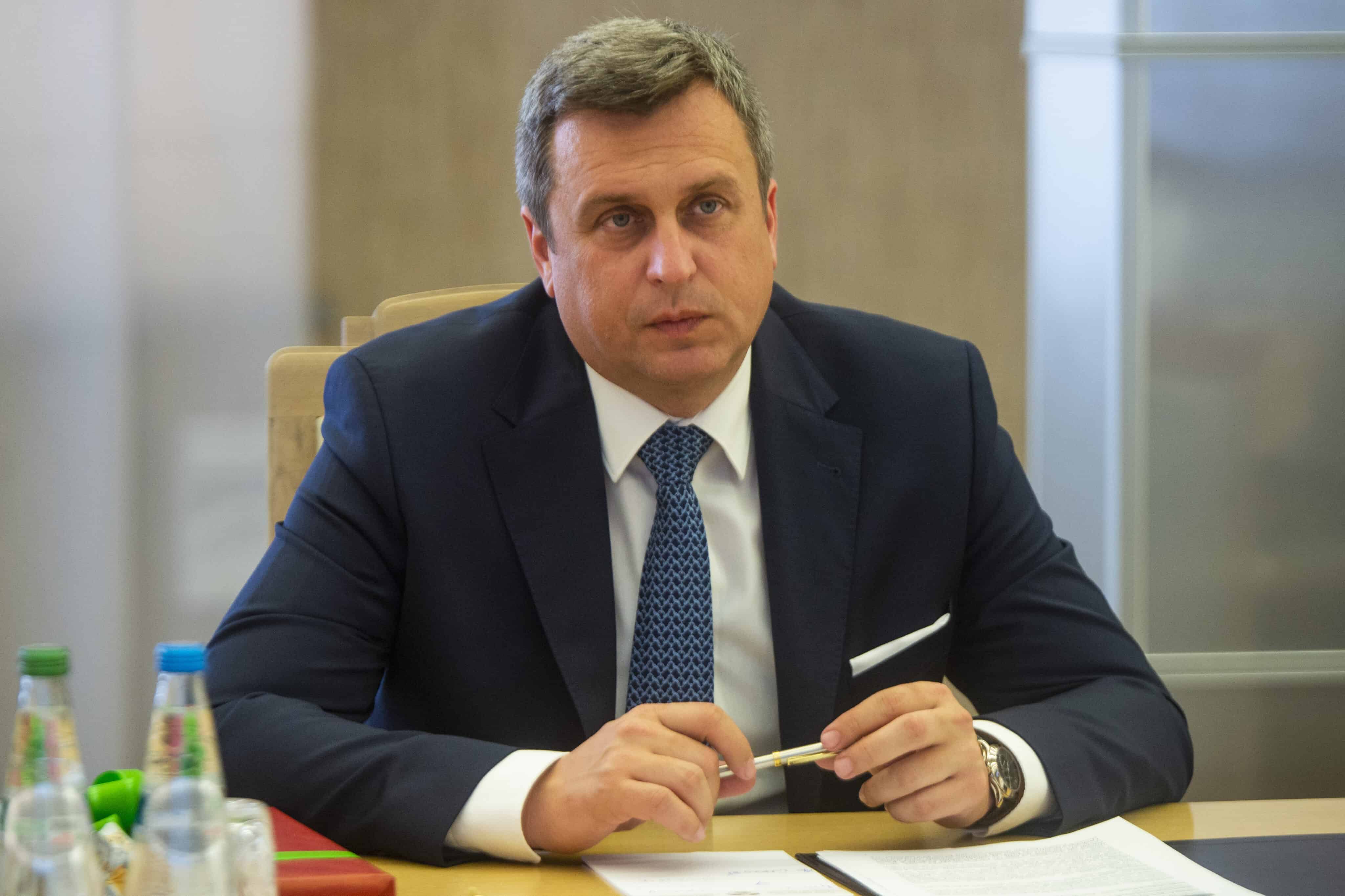 Danko by investoval za požičané, podľa Trubana treba systémové riešenia