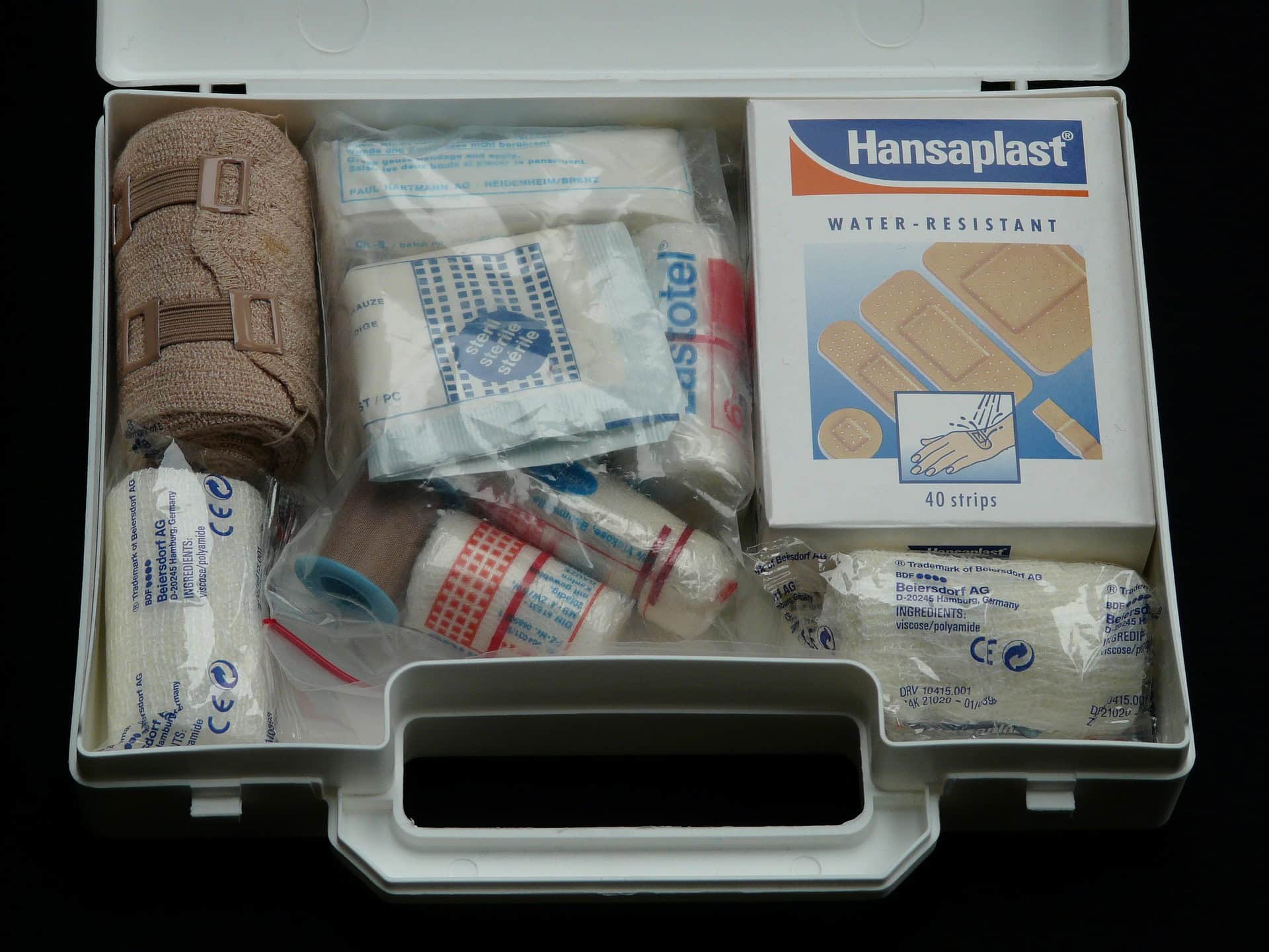 Dovolenková lekárnička by mala obsahovať antihistaminikum, hovorí farmaceut
