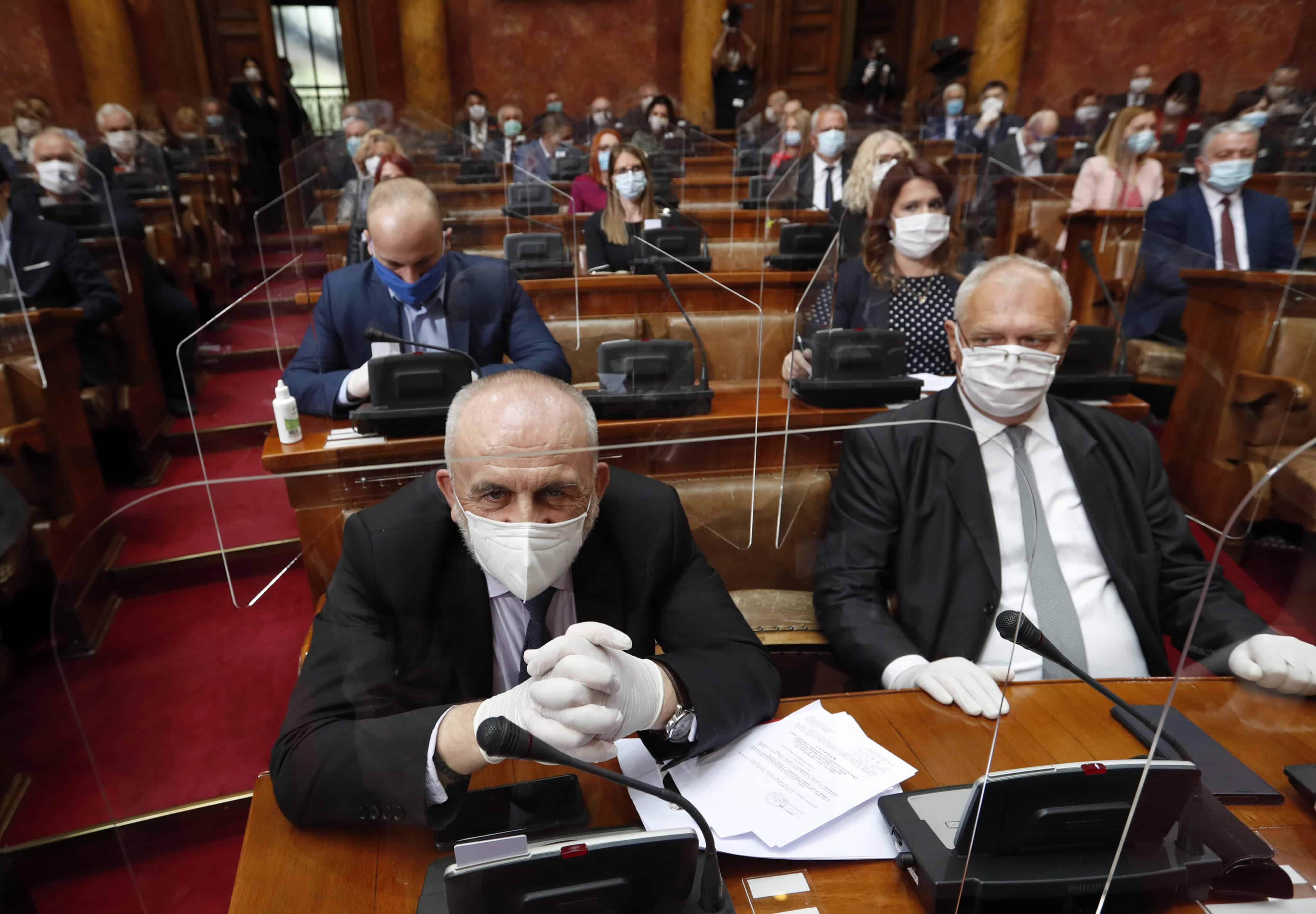 Srbsko zmierňuje obmedzenia, otvoria sa kaviarne a reštaurácie