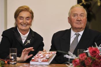 Vo veku nedožitých 90 rokov zomrela bývalá prvá dáma Emília Kováčová
