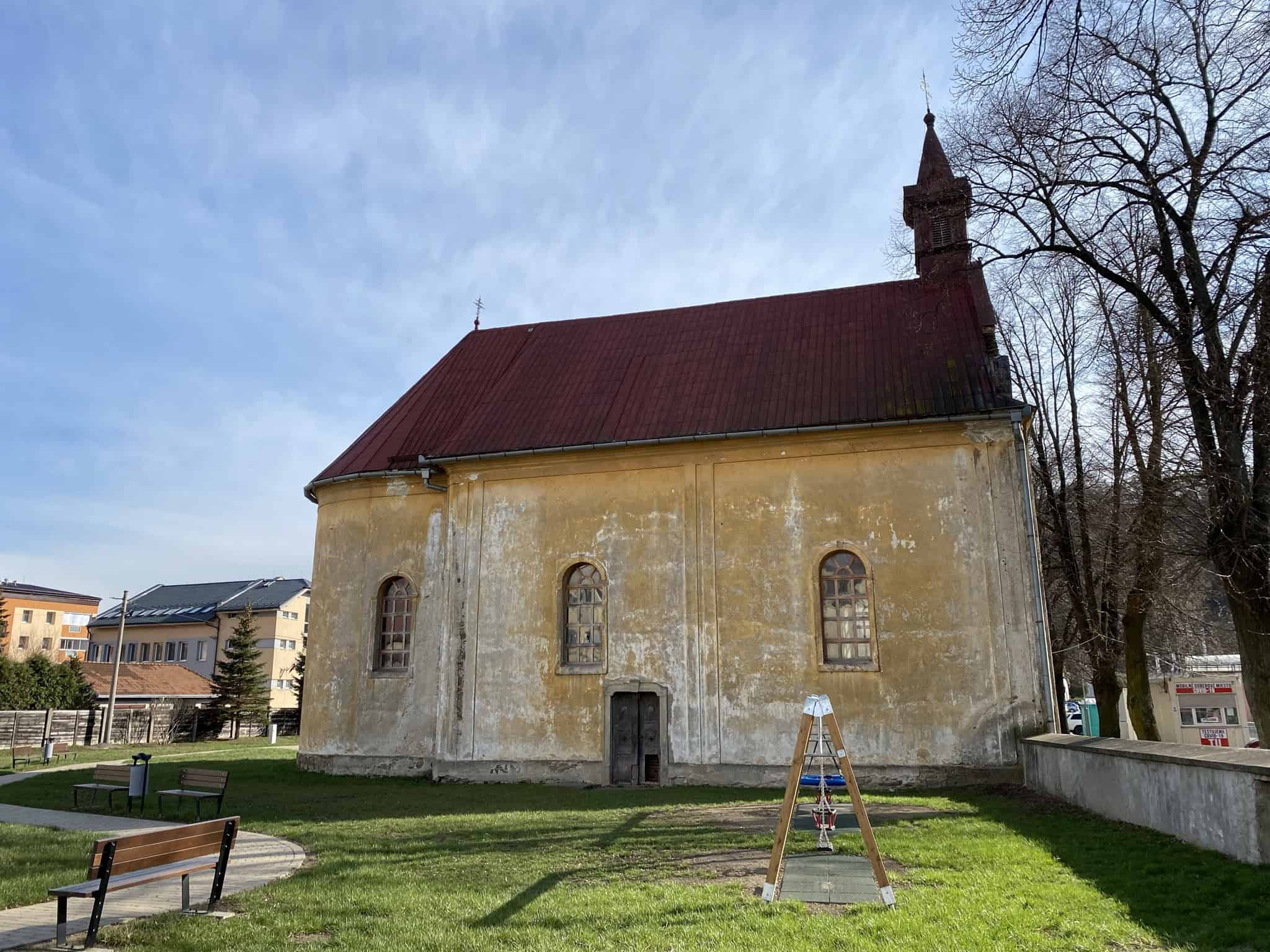 Strecha kostola sv.Imricha je v zlom stave: Na obnovu treba 250 – tisíc eur