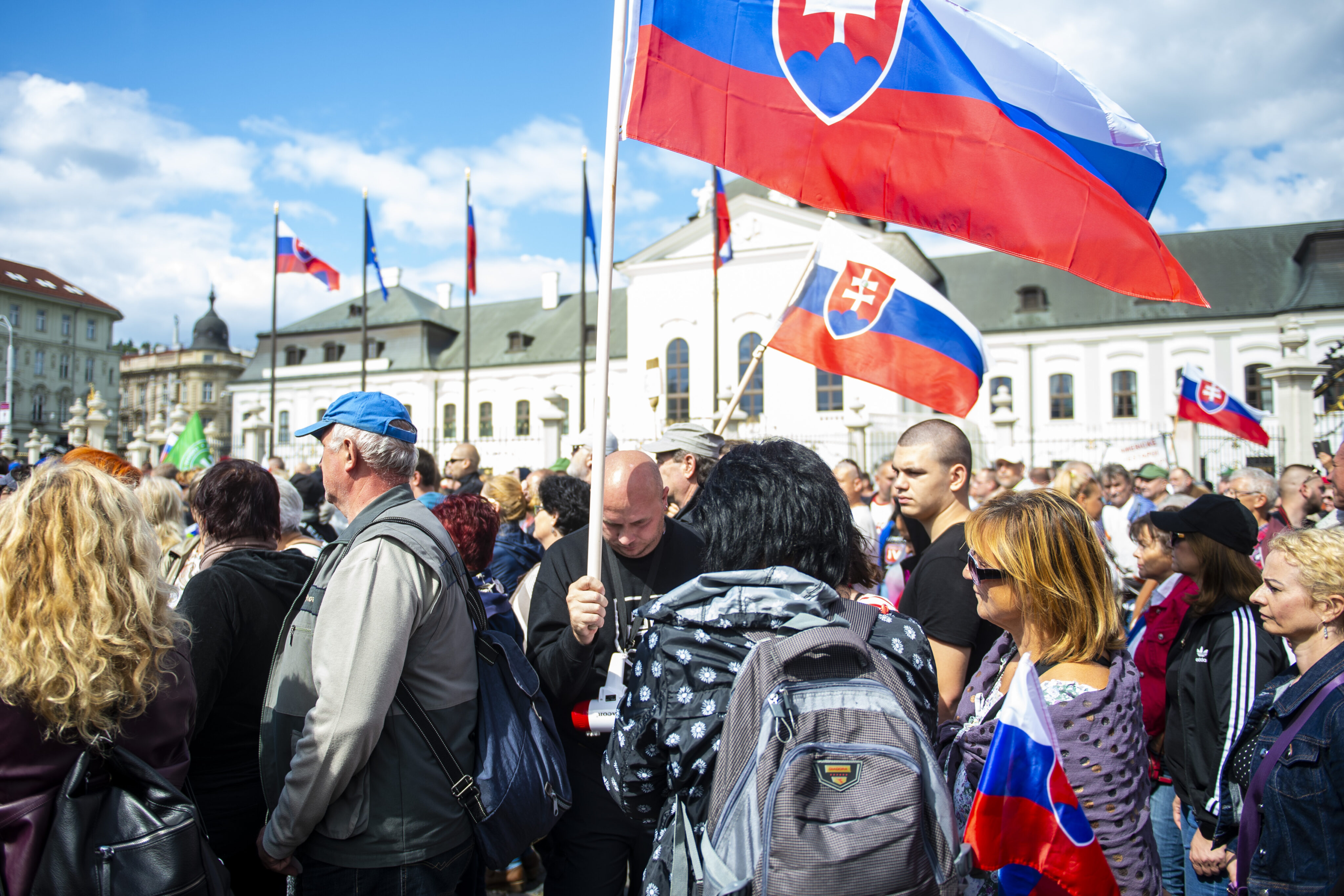 V Bratislave sa začali viaceré protesty.