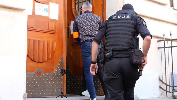 ROZHODNUTÉ! Bývalí policajní funkcionári z kauzy OČISTEC IDÚ NA SLOBODU