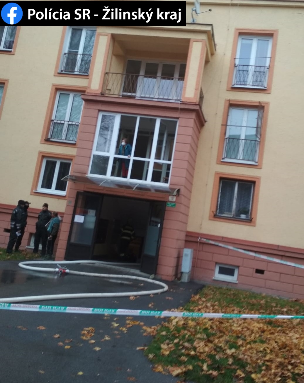 V Žiline zahynula žena pri požiari v bytovke na ulici Veľká okružná.