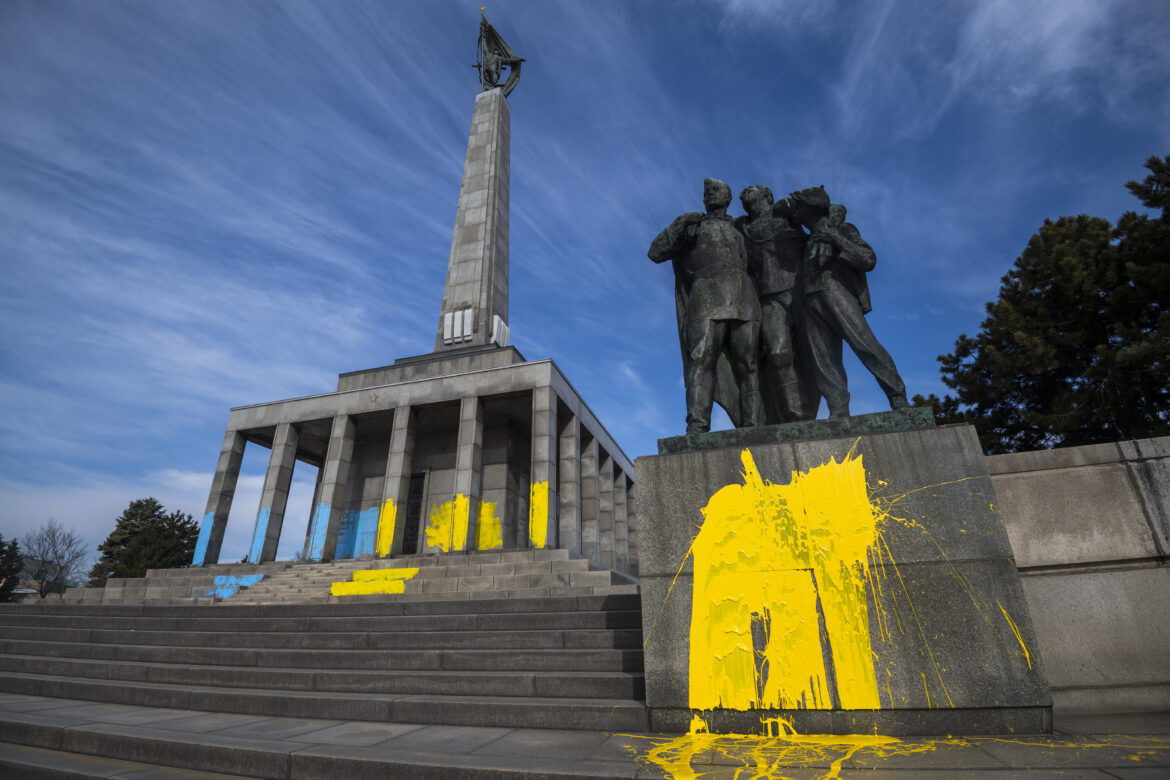 Slavín, vojna, Ukrajina