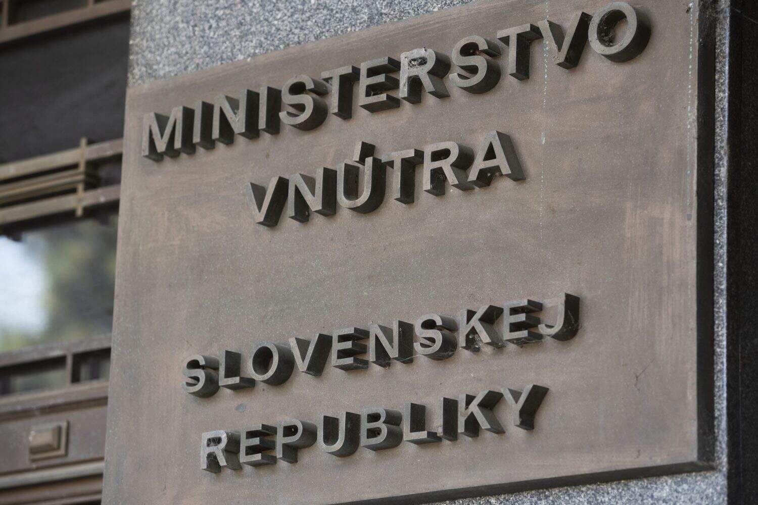Povinnú výmenu pridelených zelených tabuliek s EČV rezort vnútra nepripravuje