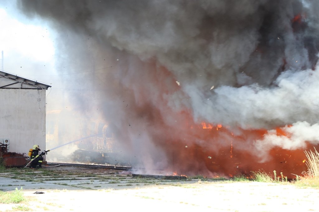 Veľký požiar na stanici v Nových Zámkoch