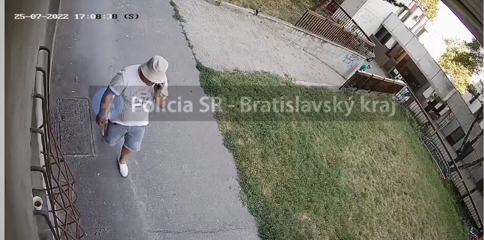 Video: Pomôžte nájsť tohto GRÁZLA, seniorku obral o 11 tisíc, hral sa na jej SYNA