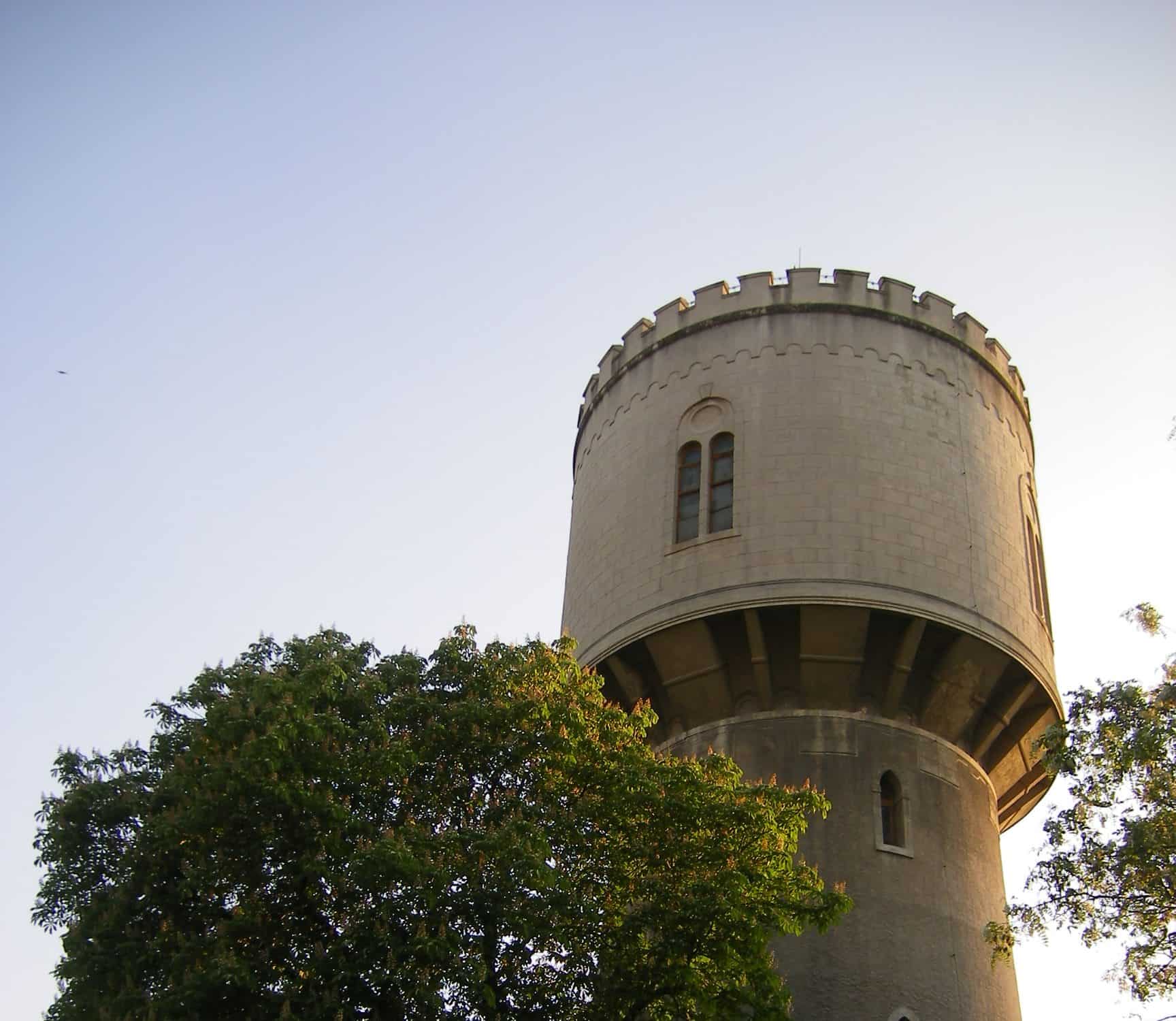 Historická vodárenská veža v Komárne opäť patrí mestu: Symbol sa vrátil domov