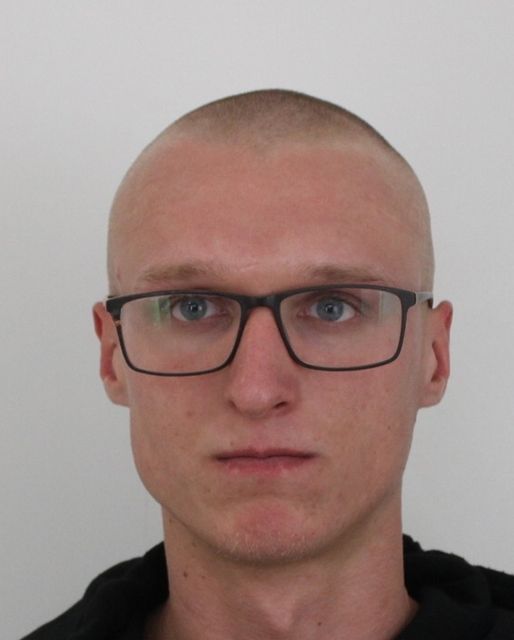 Alexander o sebe nikomu nepovedal a ZMIZOL. Pomôžte pri jeho vypátraní