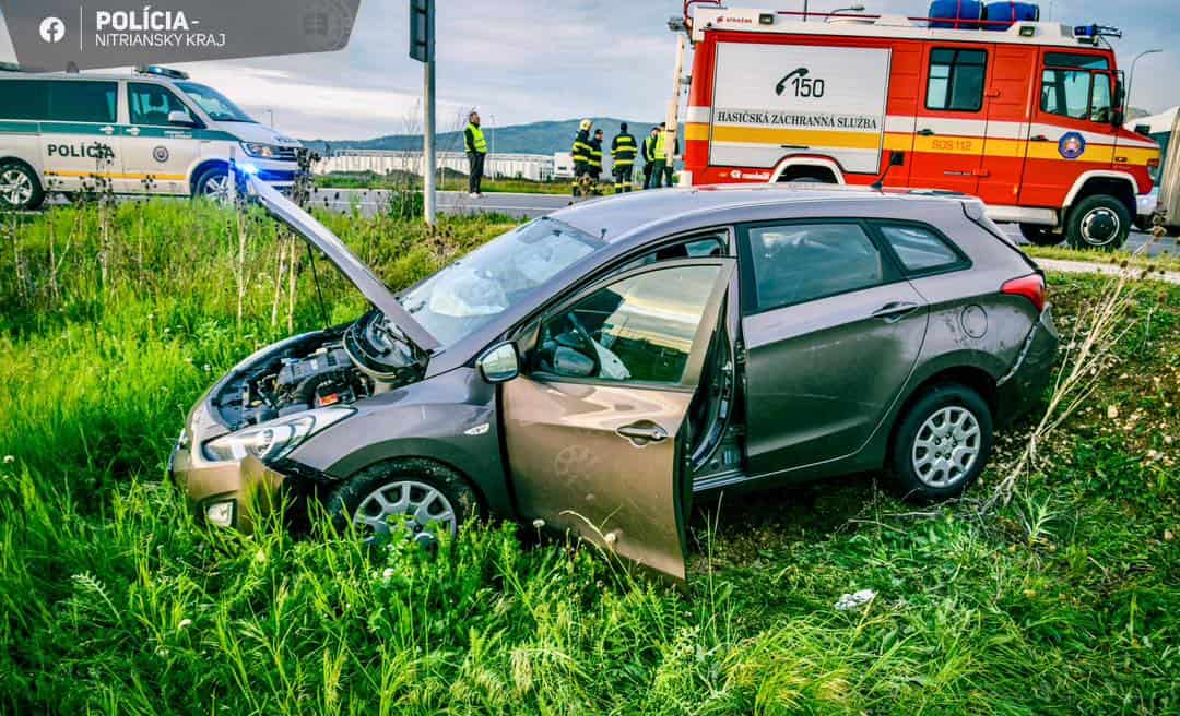 Hrozivá nehoda! Vodička nedala prednosť autobusu