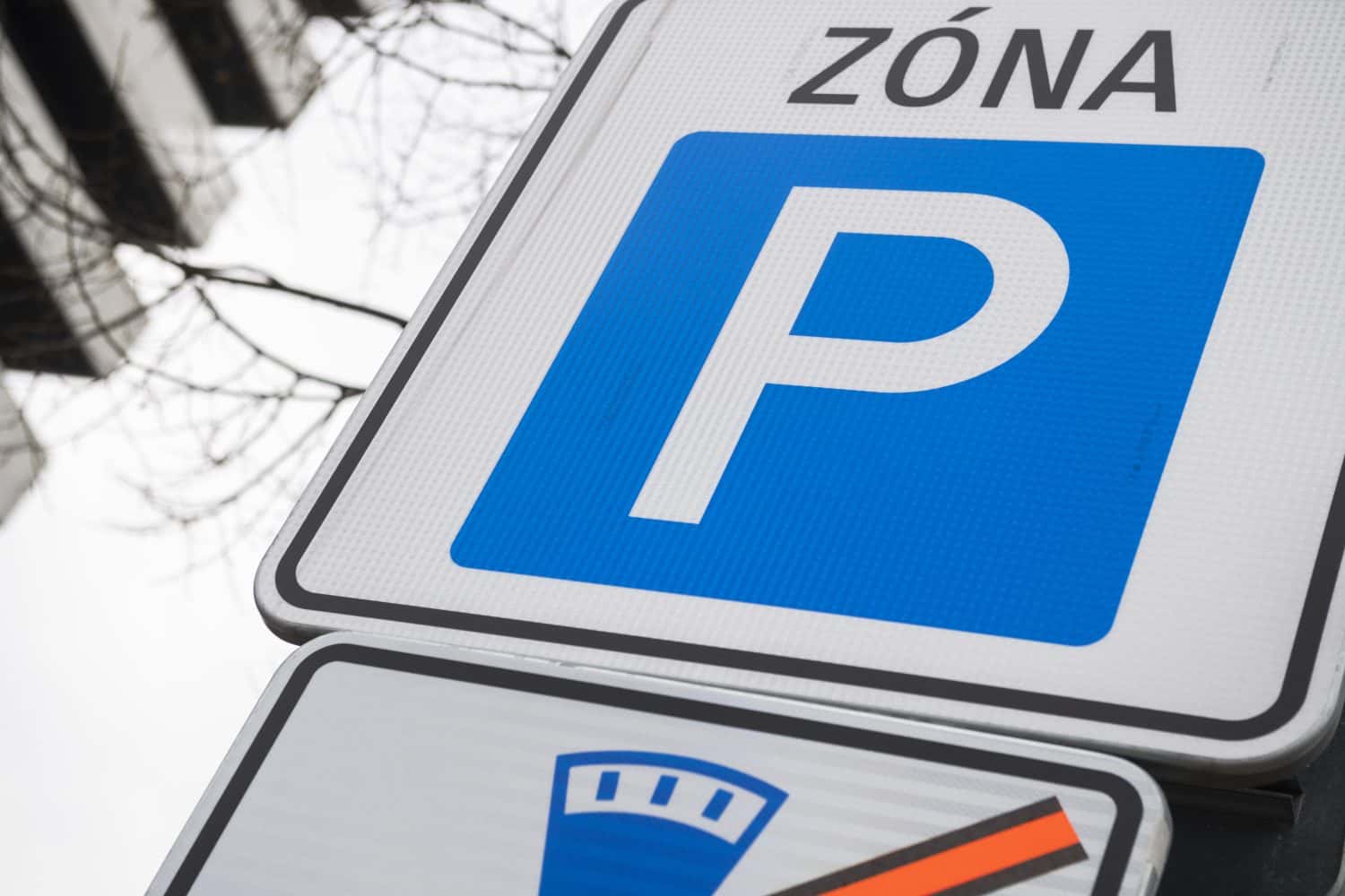 Bratislava spúšťa platené parkovanie PAAS na Pošni: Kedy a za koľko budete platiť?