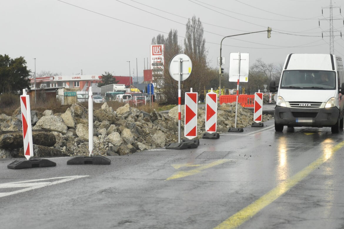 Na snímke situácia na Slaneckej ceste 30. marca 2022. FOTO TASR – František Iván