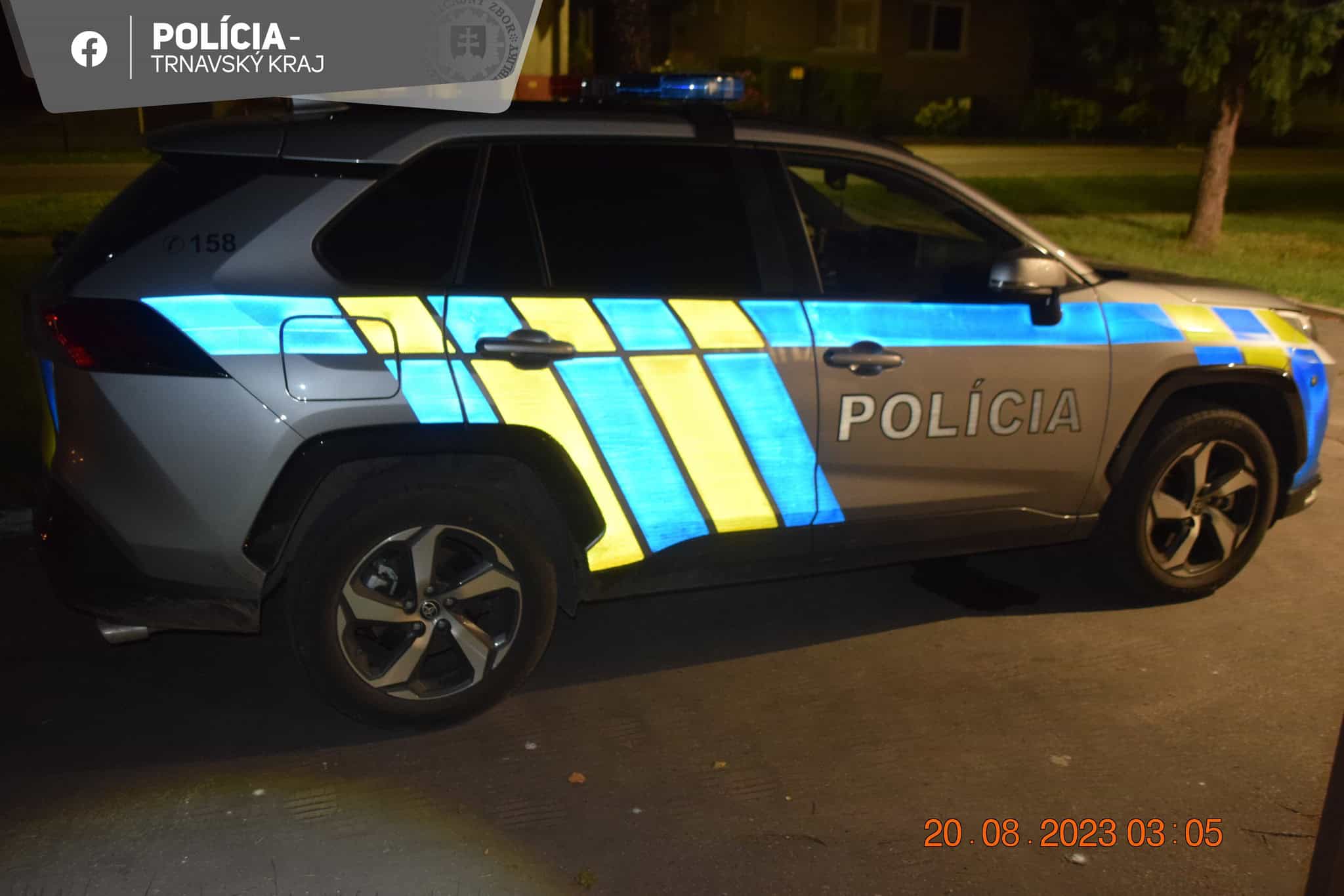 Opitý vodič nabúral do policajného auta. Namerali mu 1,5 promile