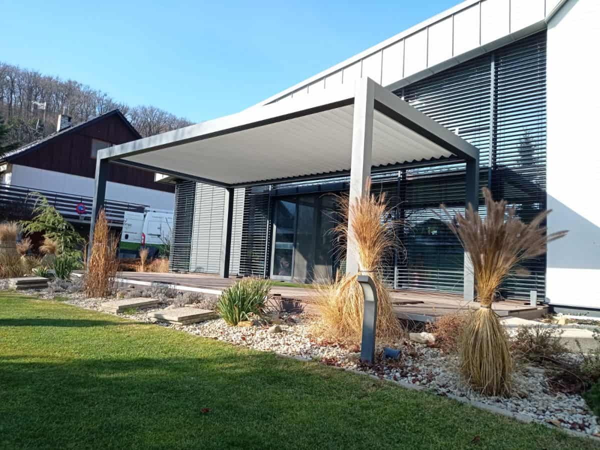 Bioklimatická pergola: kráľovná záhradných stavieb