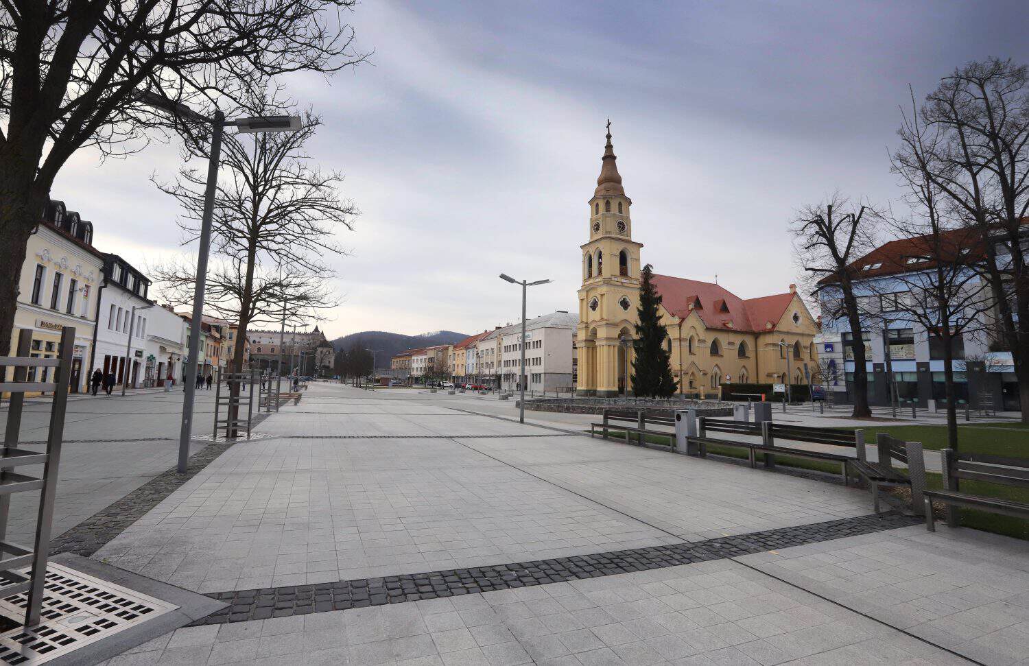 Zvolen: Otvorenie klziska na námestí sa odkladá, dôvodom je nepriaznivé počasie