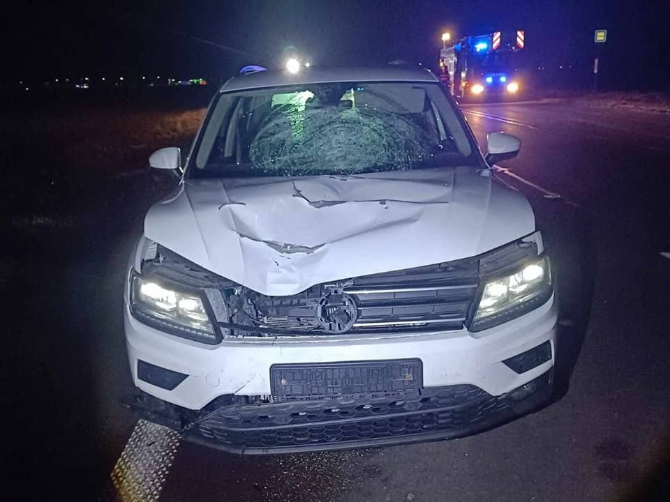 FOTO Vodič zrazil chodkyňu v podvečerných hodinách: Nemala na sebe reflexné prvky, skončila v nemocnici