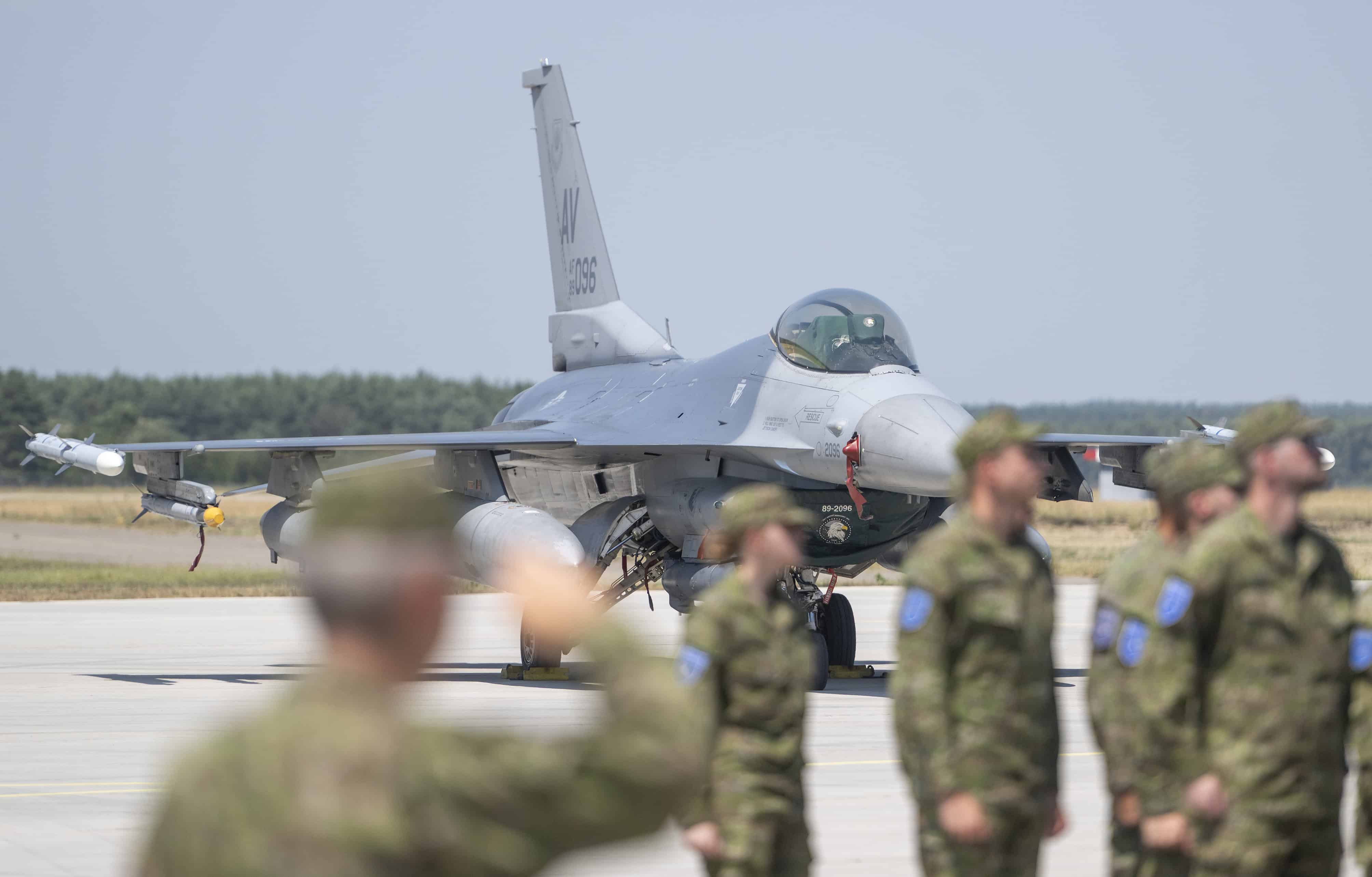 Ministerstvo obrany zaplatí 25 miliónov za servis stíhačiek F-16, podpísalo zmluvu do roku 2030