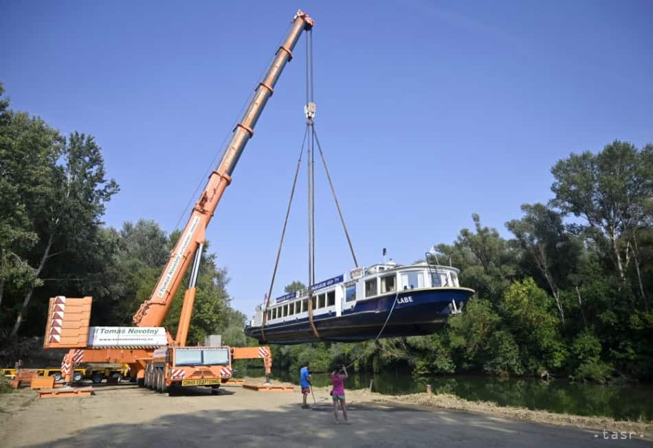 FOTO Výletná loď Labe je už na Zemplínskej šírave, posilniť má cestovný ruch