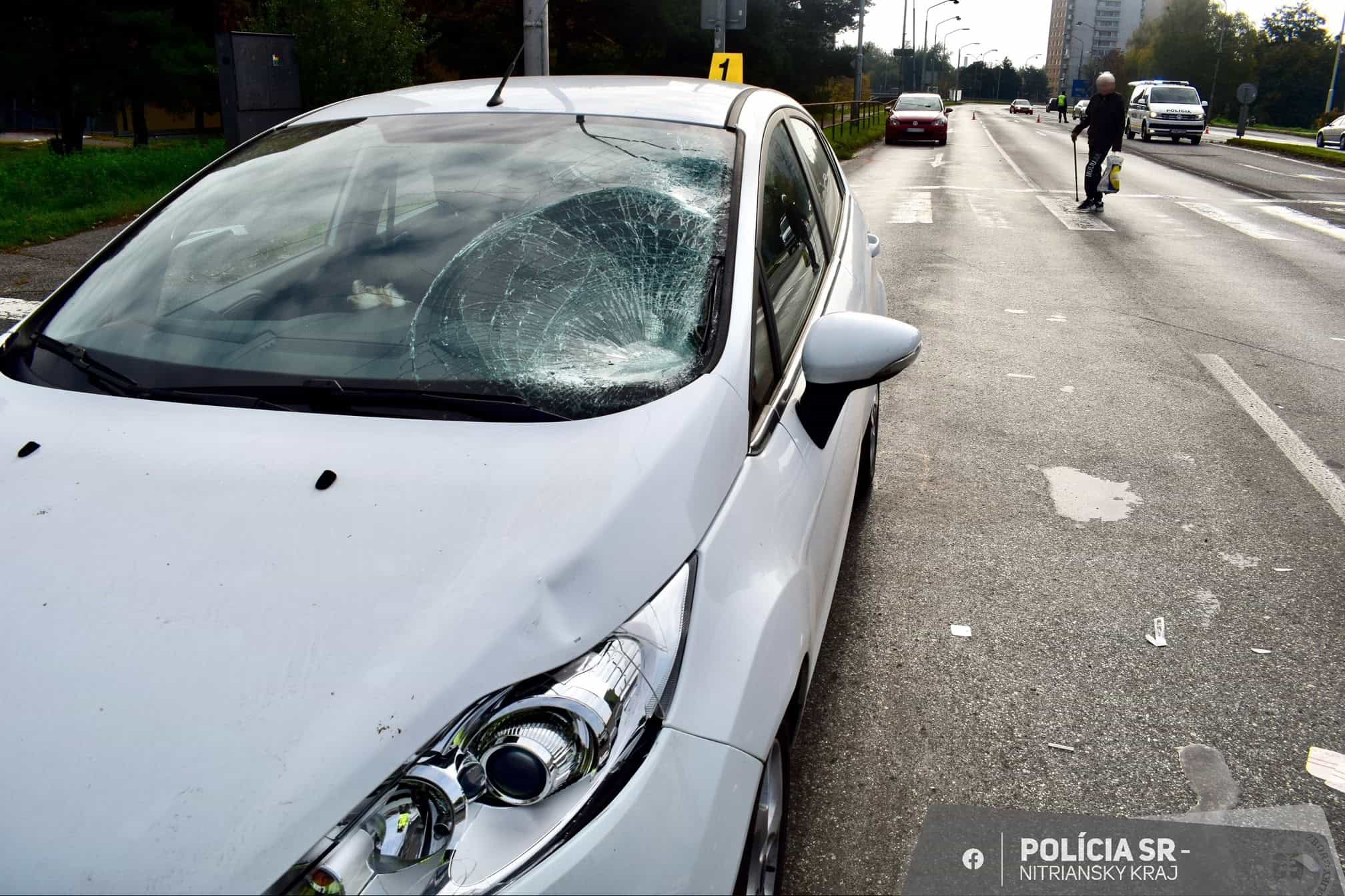 FOTO HROZNÁ TRAGÉDIA O život prišla ďalšia CHODKYŇA! 77-ročná vodička ju zrazila priamo na priechode 