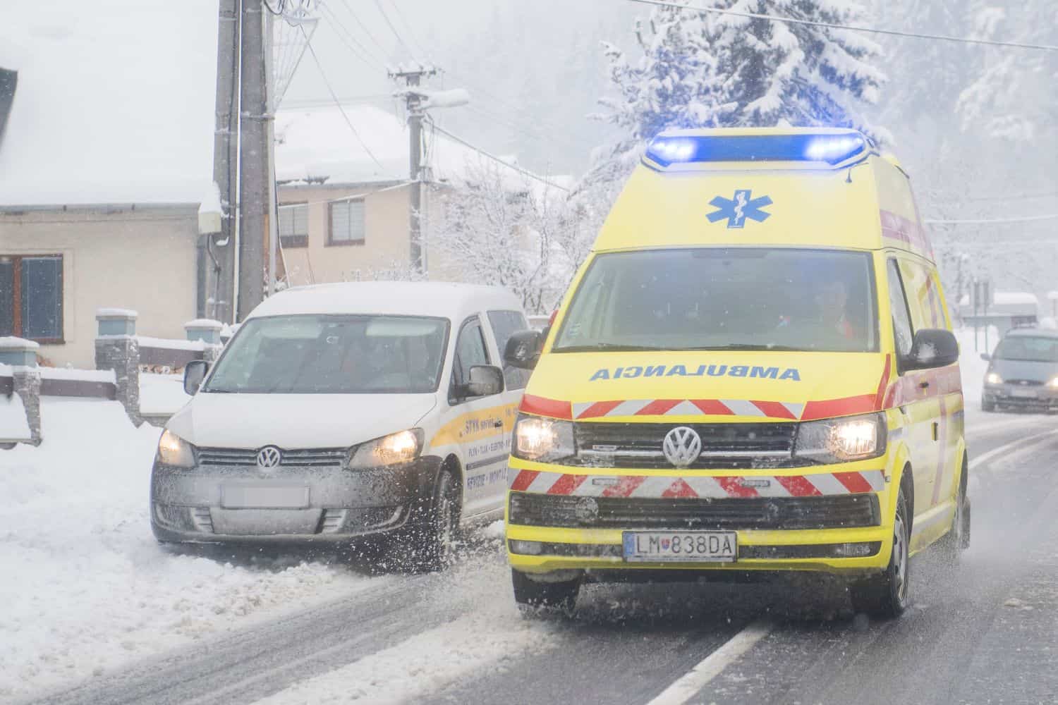 Silvestrovská noc na Slovensku: Záchranári riešili vyše 2000 prípadov, úrazy aj zranenia pyrotechnikou