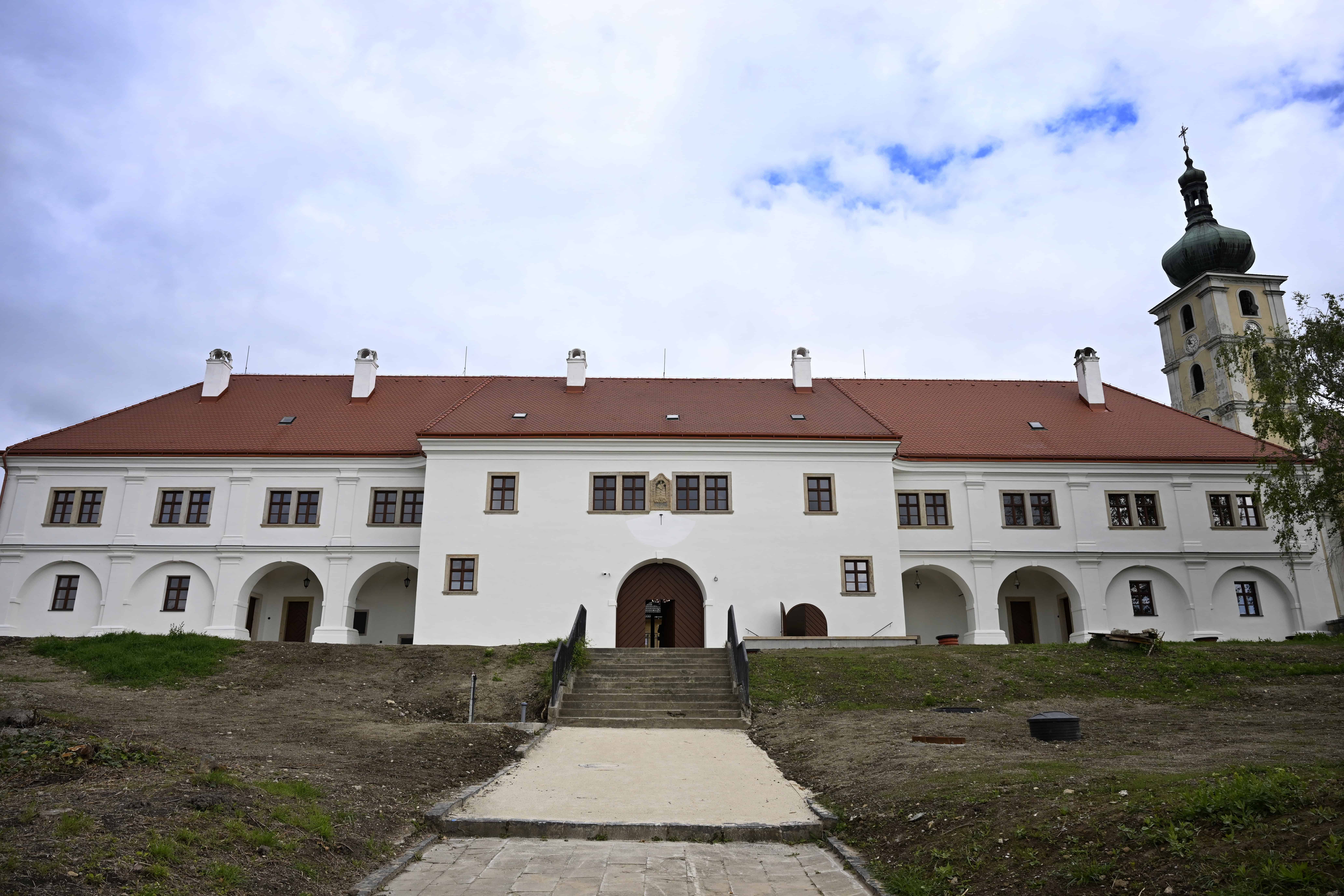 Draškovičov kaštieľ v Čachticiach bude mať novú záhradu za viac ako 390-tisíc eur