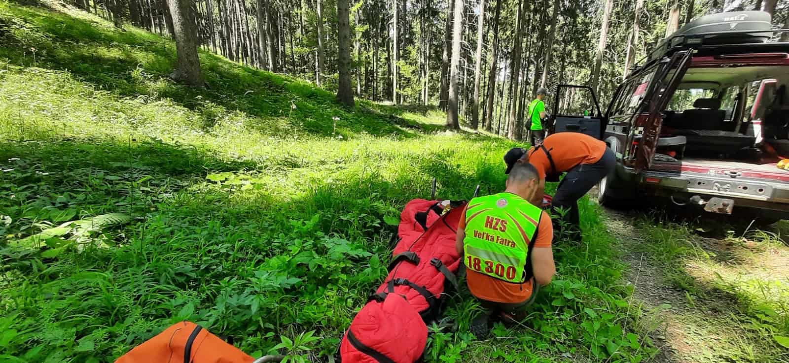 DRAMATICKÉ CHVÍLE Horskí záchranári pomáhali dvom zraneným cyklistom