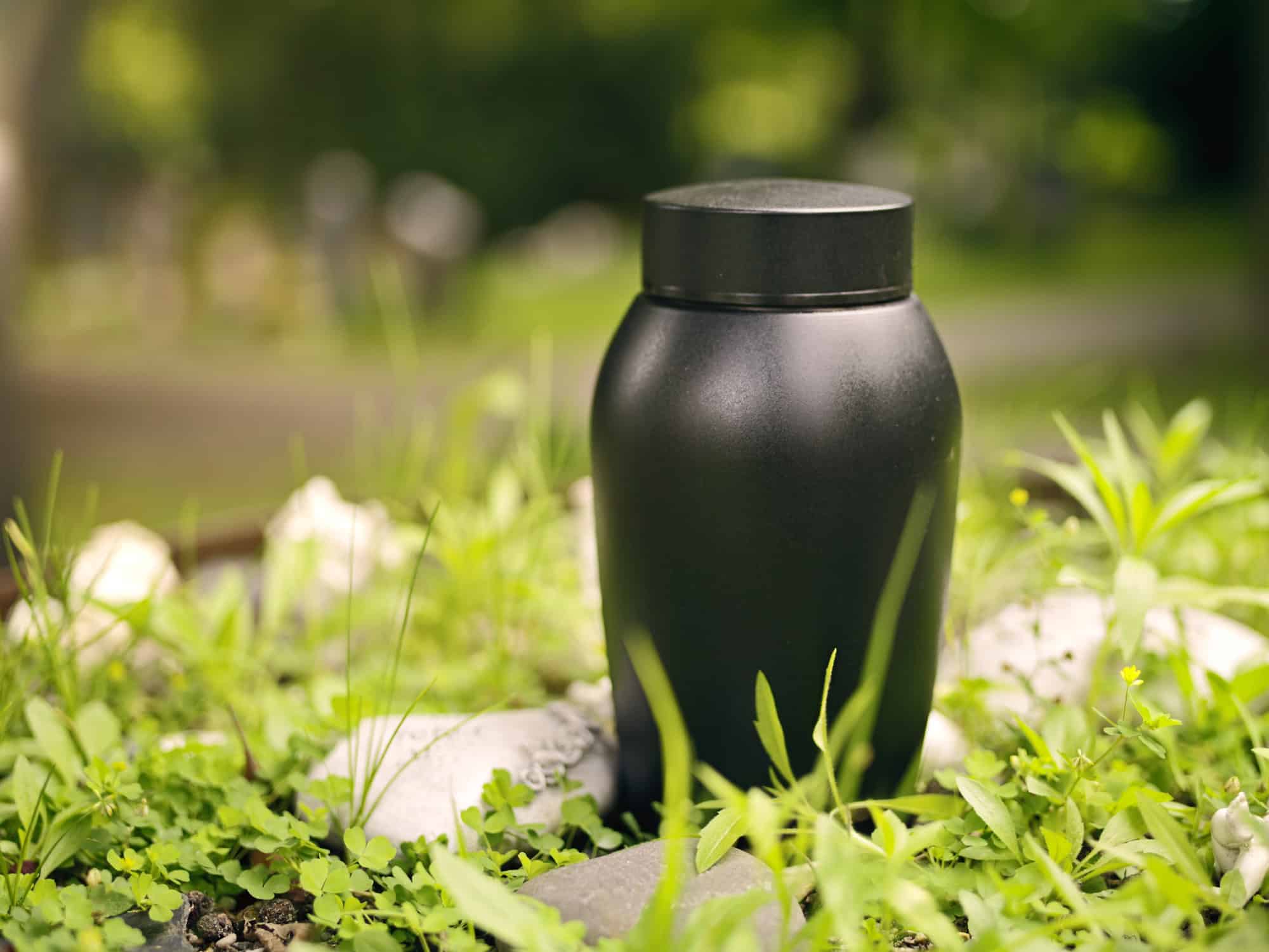Snina pripravuje moderné kolumbárium: Nový cintorín ponúkne 356 urnových miest, pribudnú aj lavičky a solárne osvetlenie