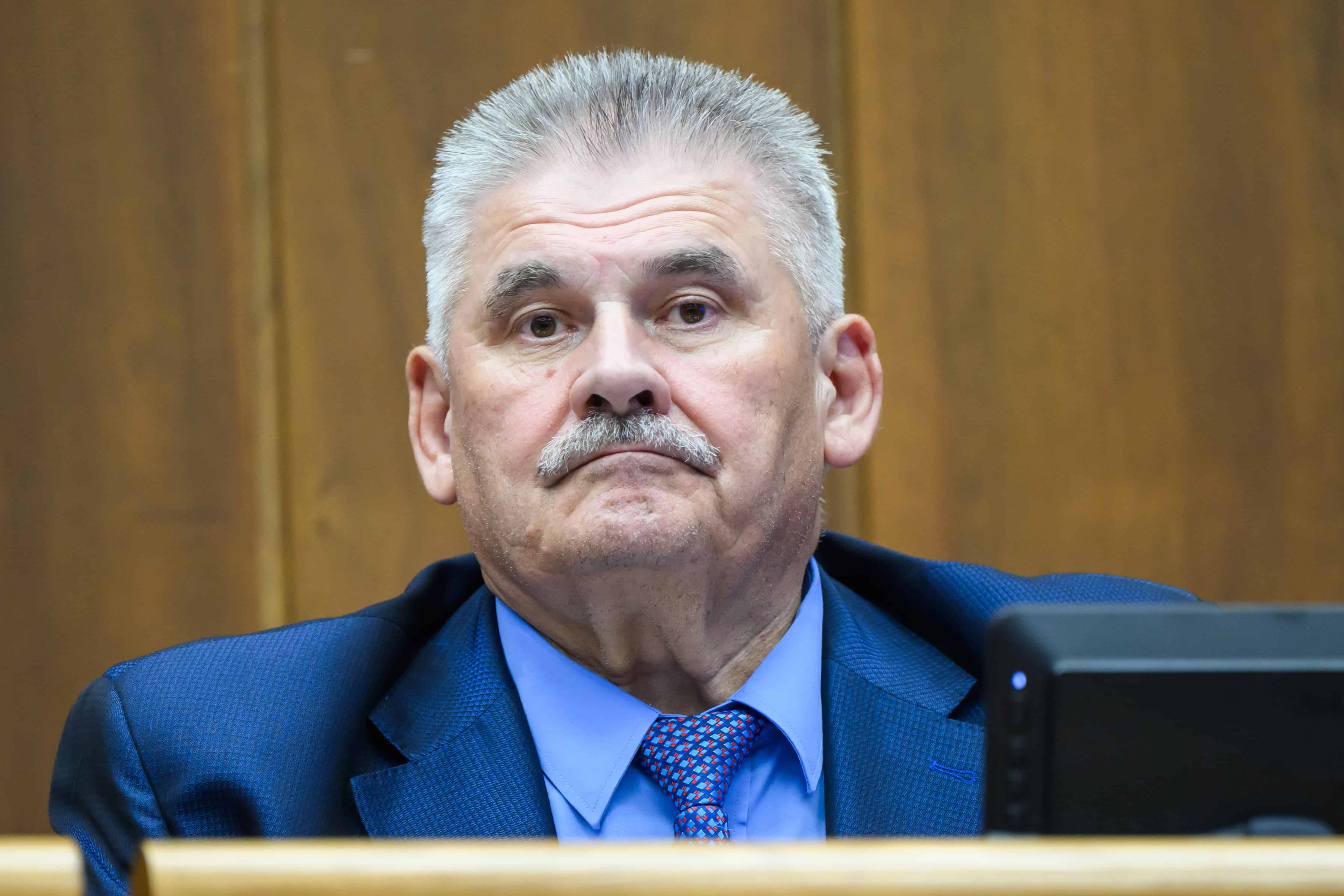 Ostrá výmena názorov v diskusii: Richter trvá na trinástom dôchodku, Gröhling žiada zmeny