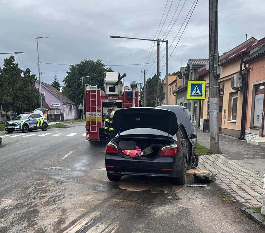 AKTUÁLNE Dopravná nehoda v Malackách: FOTO Cesta je obojsmerne uzavretá, vodič nafúkal