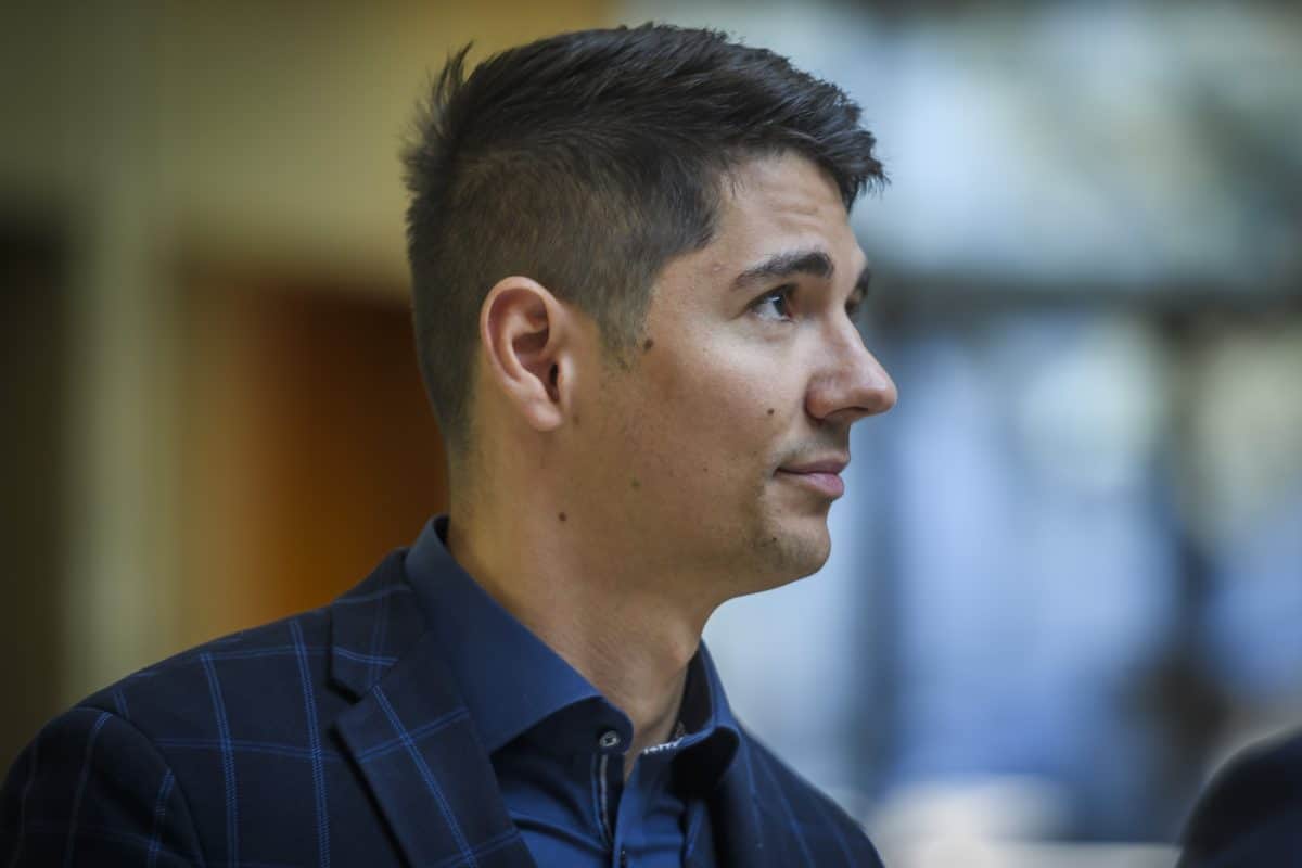 Erik Kaliňák odmieta odvolanie Lajčáka: Nevidí dôvod na koniec poradcu premiéra po komunikácii s Epsteinom