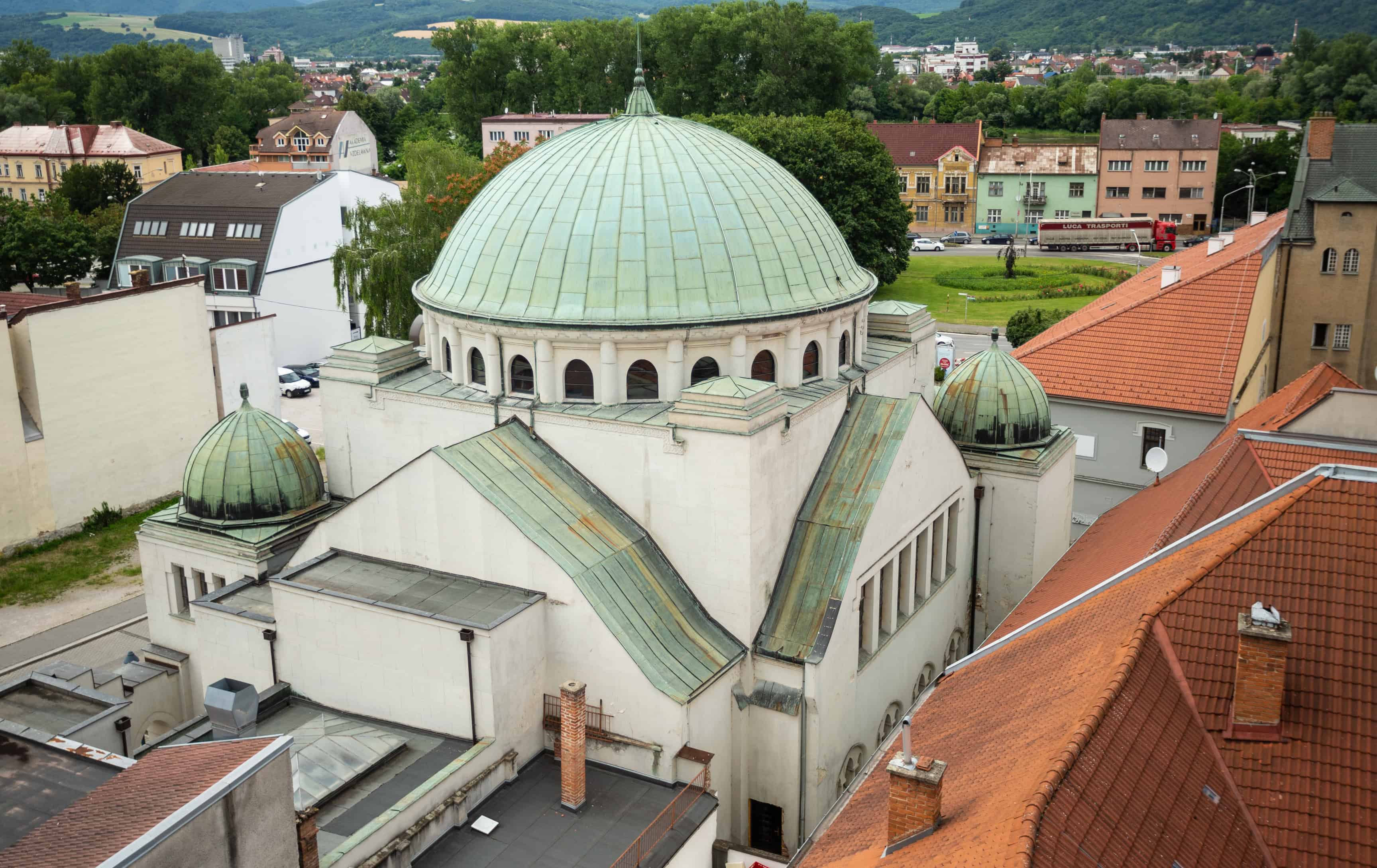 Trenčianska synagóga sa dostala na poštovú známku