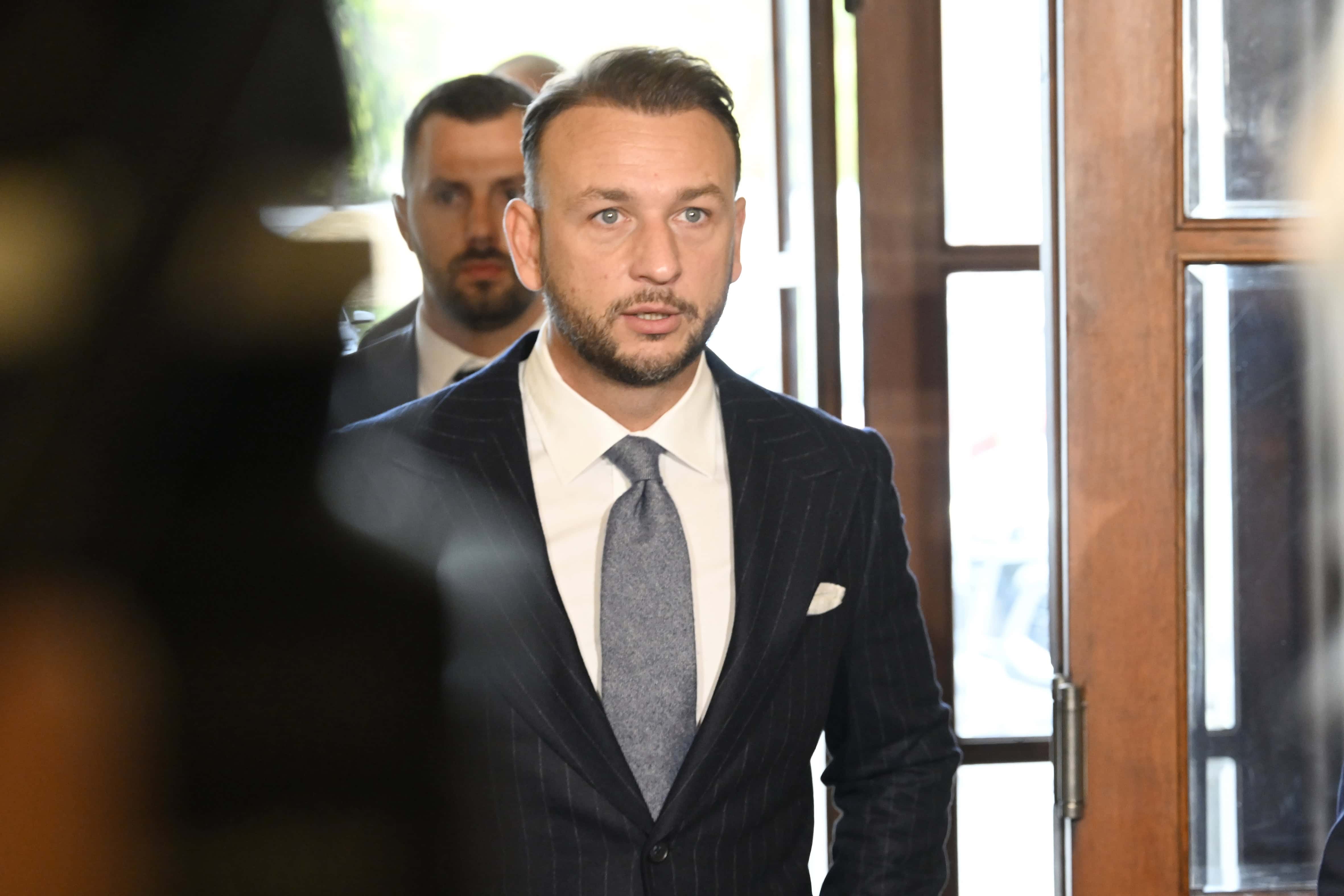 Za ľudí podáva trestné oznámenie na ministra Šutaja Eštoka: Dôvodom sú sporné kroky voči policajtom okolo Jána Č.