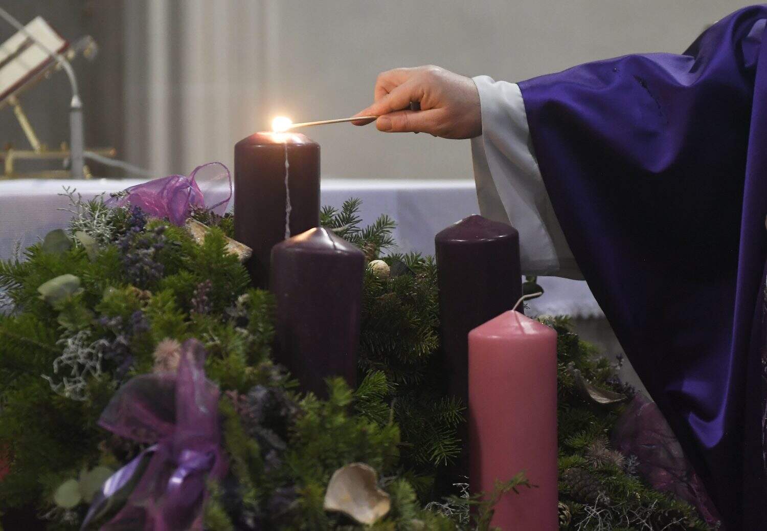 Začína advent: Prečo je veniec so štyrmi sviečkami dôležitým symbolom Vianoc