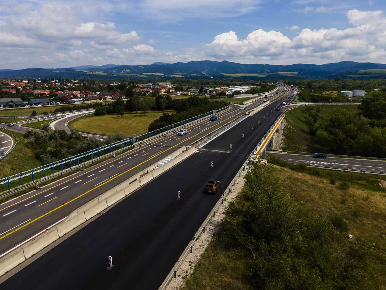 Diaľničný most pri Hornej Strede je po veľkej oprave opäť otvorený bez obmedzení