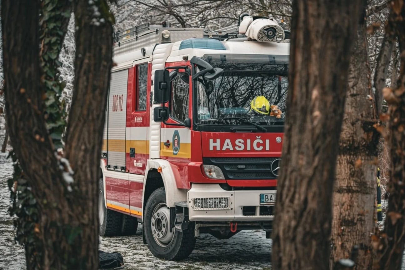 Výjazdy hasičov v Bratislavskom kraji vo februári klesli: Požiarov bolo menej