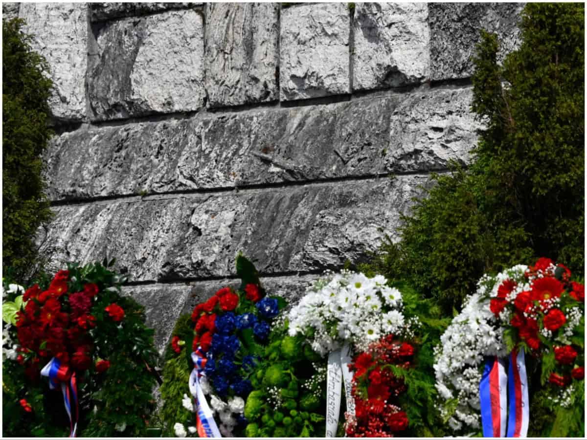 Brezová pod Bradlom si pripomenie Deň vojnových veteránov: Pripravuje spomienku pri Pomníku slobody