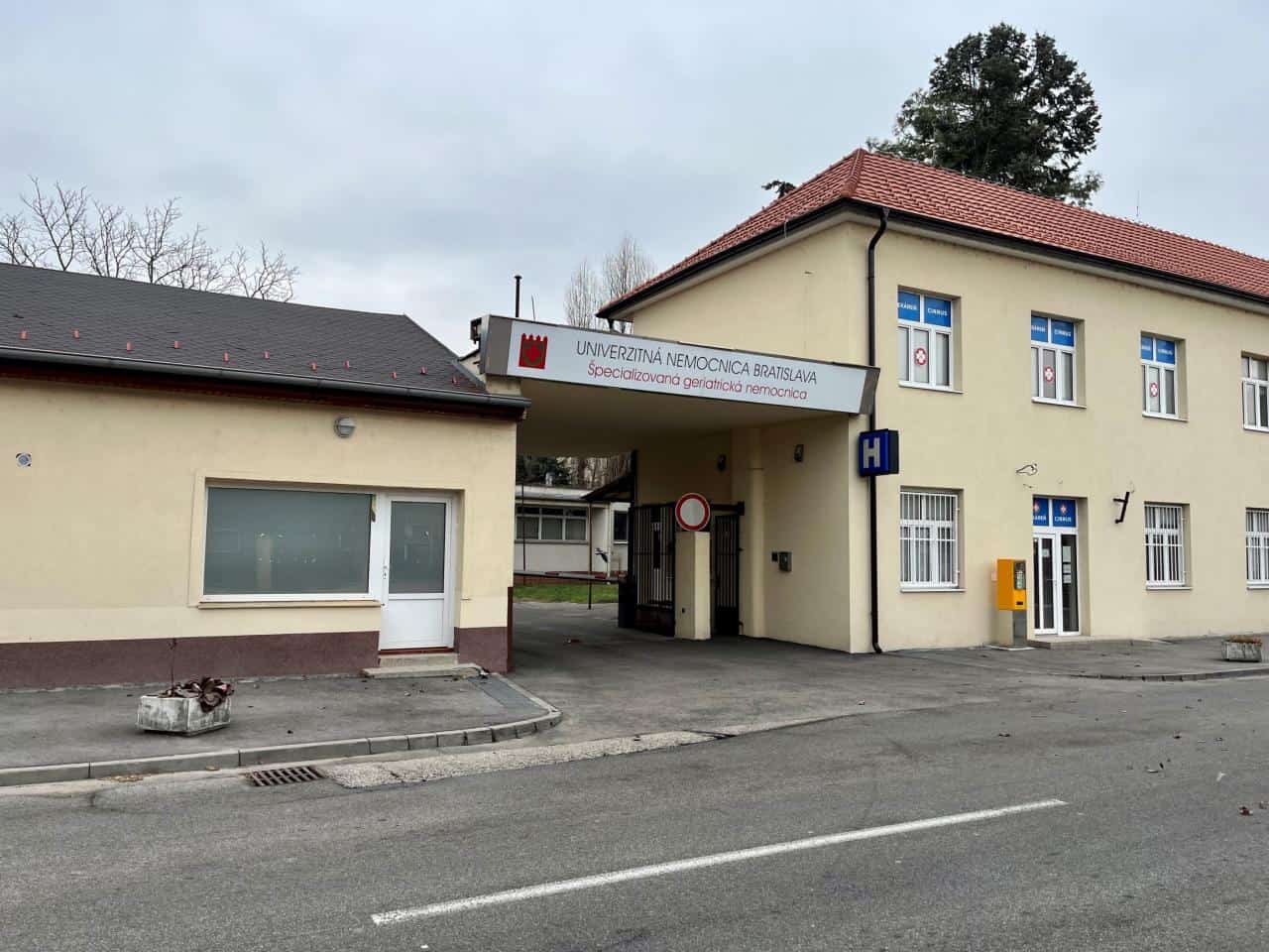 PACIENTI V ŠOKU Dôležité oddelenie idú presunúť: Mestský poslanec bije na poplach, nemocnica vysvetľuje dôvody