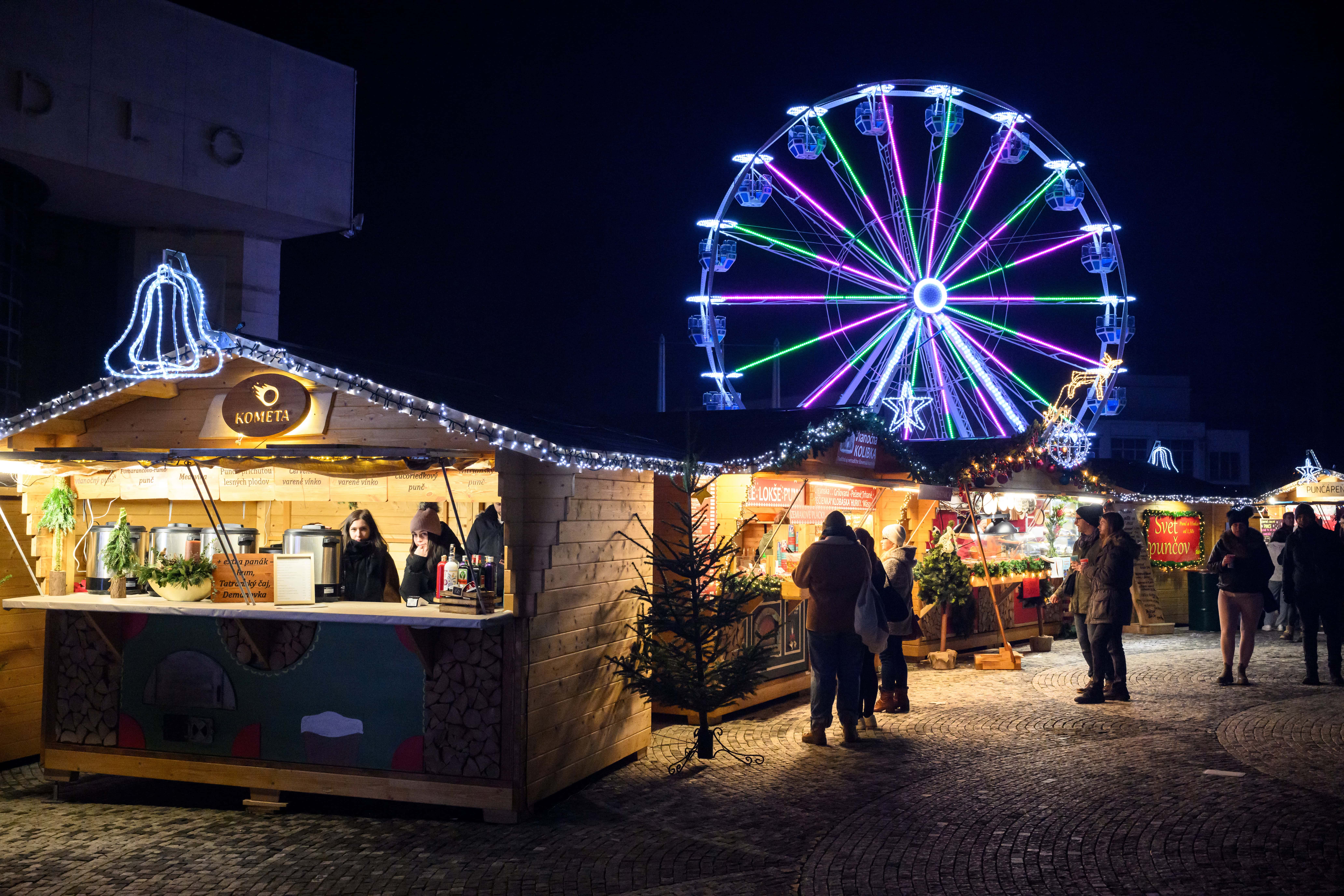 Advent v Nitre: Sprievod svetla rozžiari centrum a otvorí vianočné mestečko s koncertmi