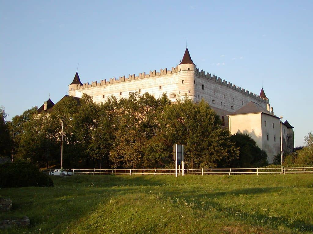 Zvolen v piatok otvorí Vianočnú dedinu: Ohňová šou, koncert a rozsvietenie námestia